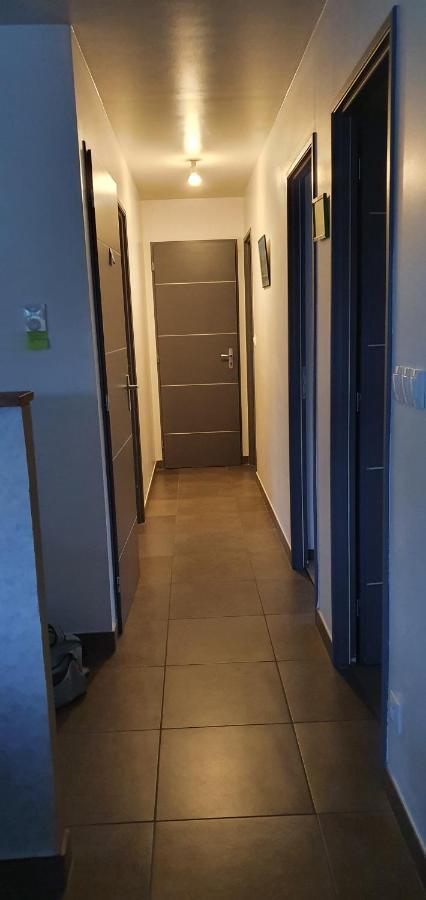 1 Chambre Privative Avec Bureau Et Cuisine Dans Maison 105 M2 Montfaucon Montfaucon  Екстериор снимка