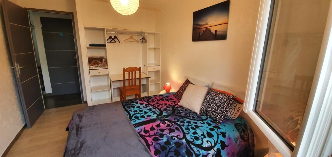 1 Chambre Privative Avec Bureau Et Cuisine Dans Maison 105 M2 Montfaucon Montfaucon  Екстериор снимка